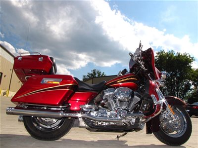 2005 Harley-Davidson CVO SCREAMIN EAGLE ELECTRA GLIDE FLHTCSE2 SCREAMIN EAGLE CVO
